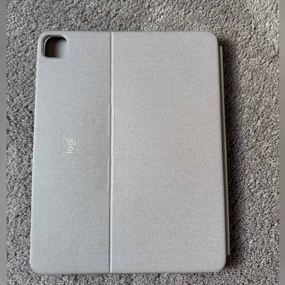 Logitech Combo Touch for iPad Pro